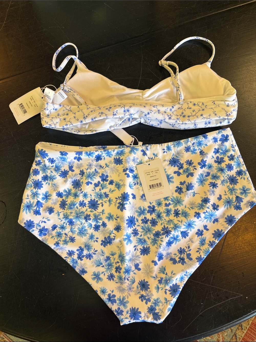 The Icaria Bottoms and top - Floral Swim in White and Blue - Picture 4 of 9